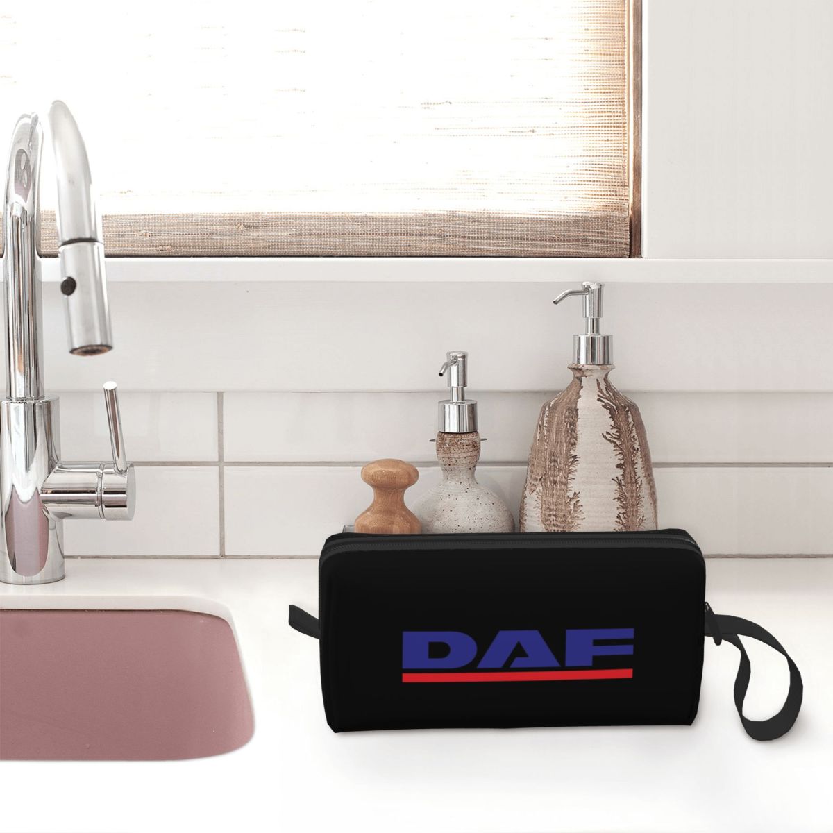 DAF Red Design Melhor Necessai - Beauty Makeup Logo Design avaliação e preço